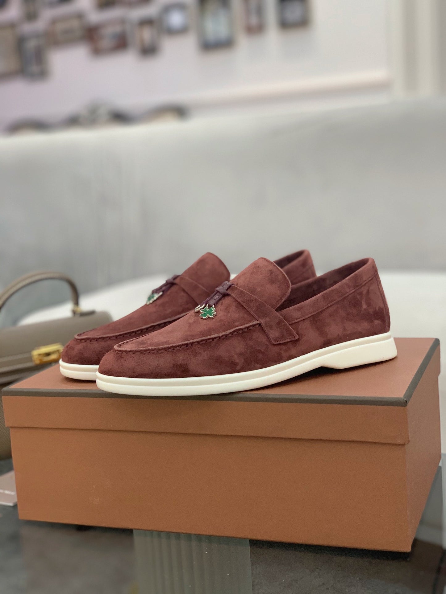 Loro p1ana-羊絨復古平底鞋 咖色