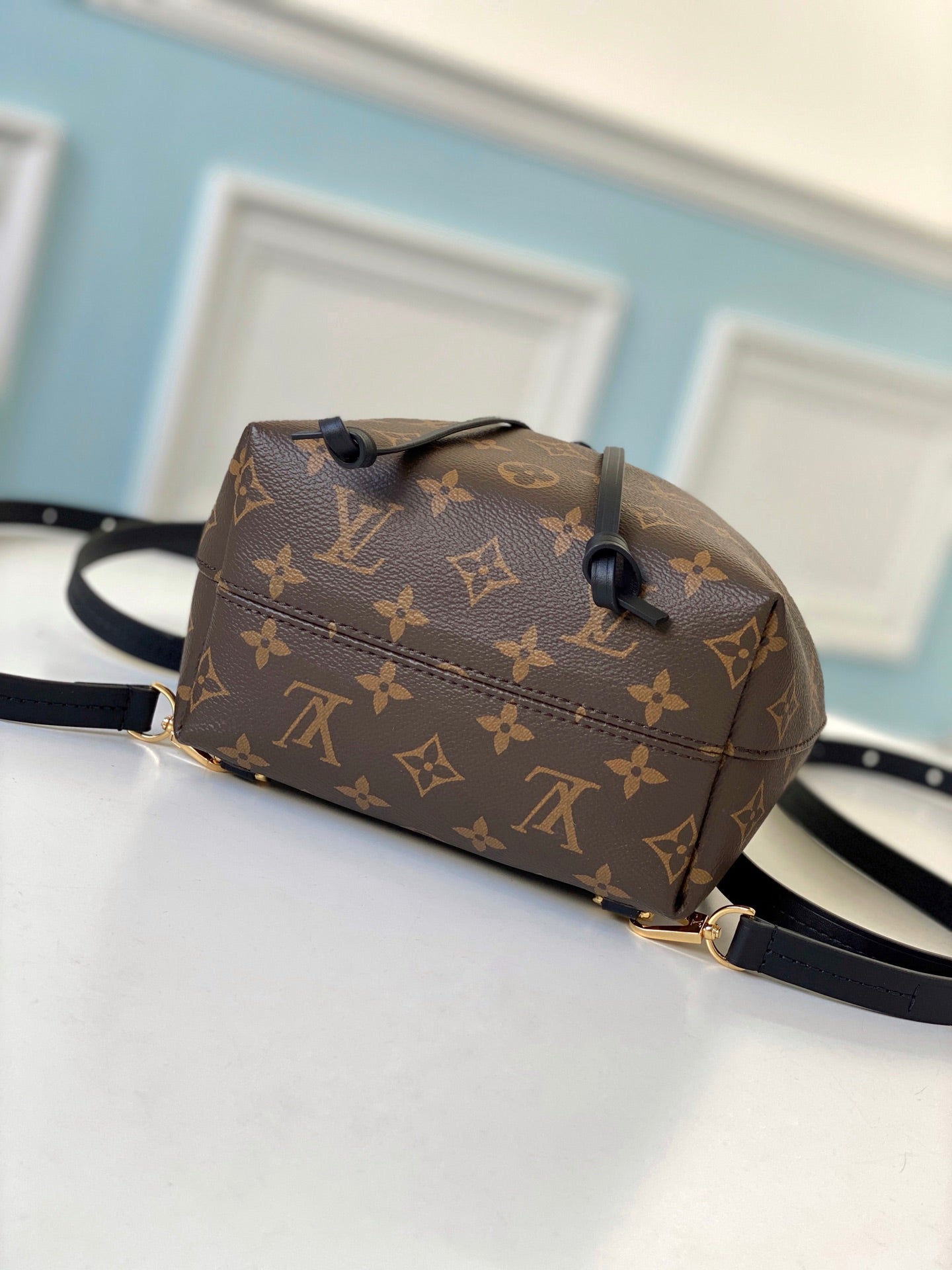 LV M45516 黑色mini  Montsouris BB 雙肩包