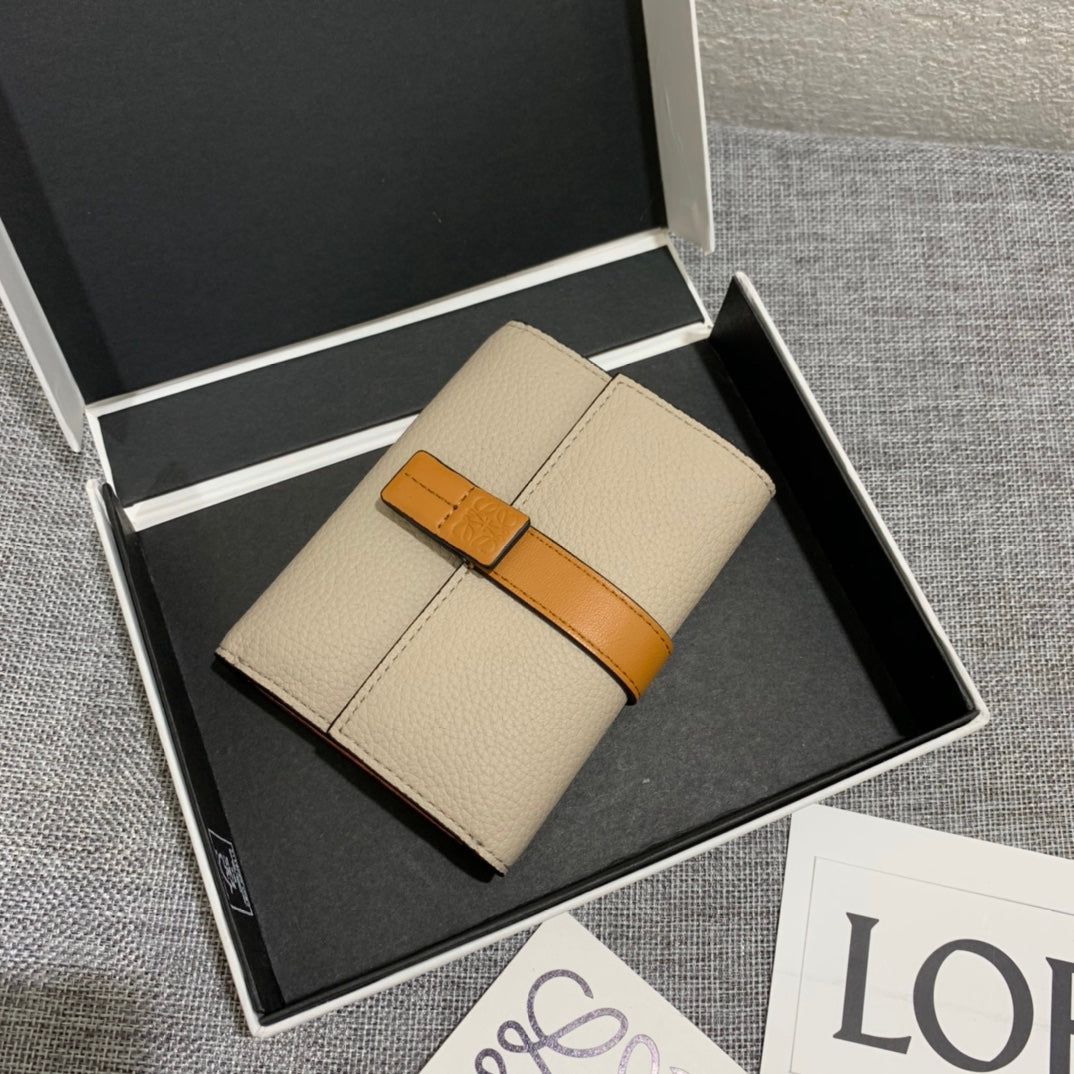 Loewe 三折短夾