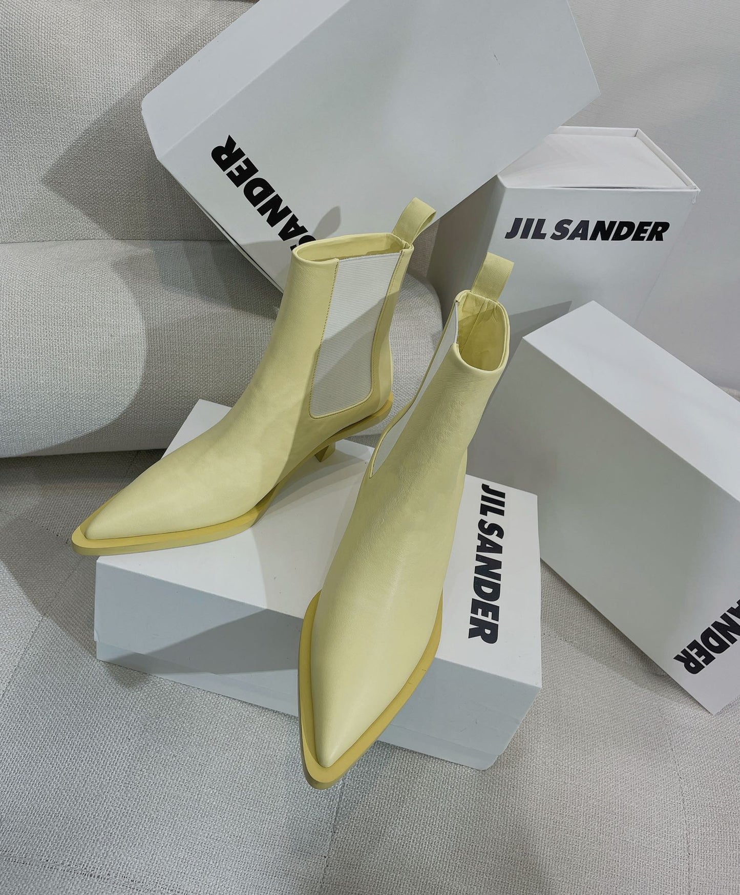 Jil sander-2022春夏 走秀新款 牛皮尖頭貓跟短靴
