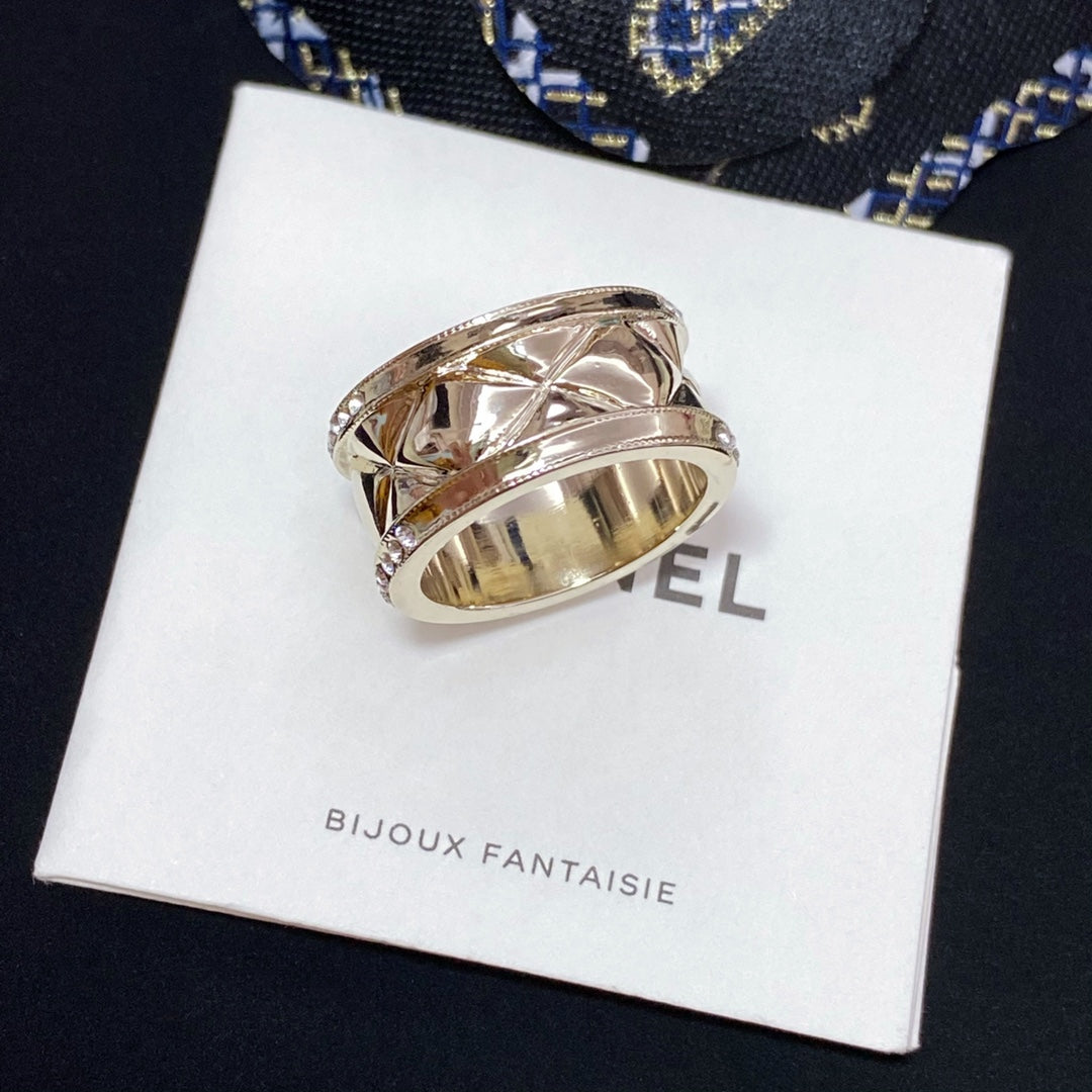 Chanel 戒指