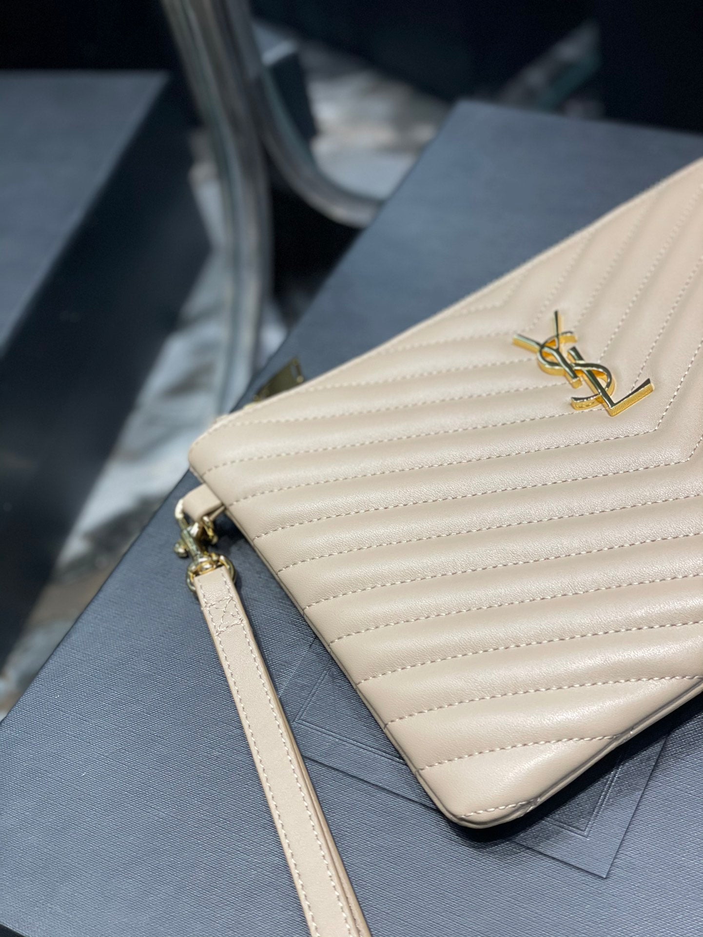 YSL 提花拼接文件手拿包-杏色金扣-24cm