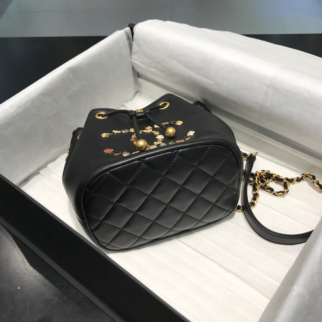 Chanel 2020高級手工坊水桶包