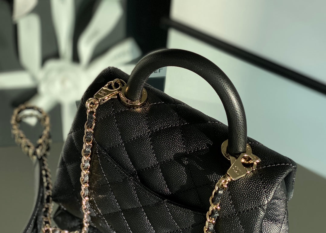 Chanel mini coco handle-黑色球紋牛皮-淡金扣