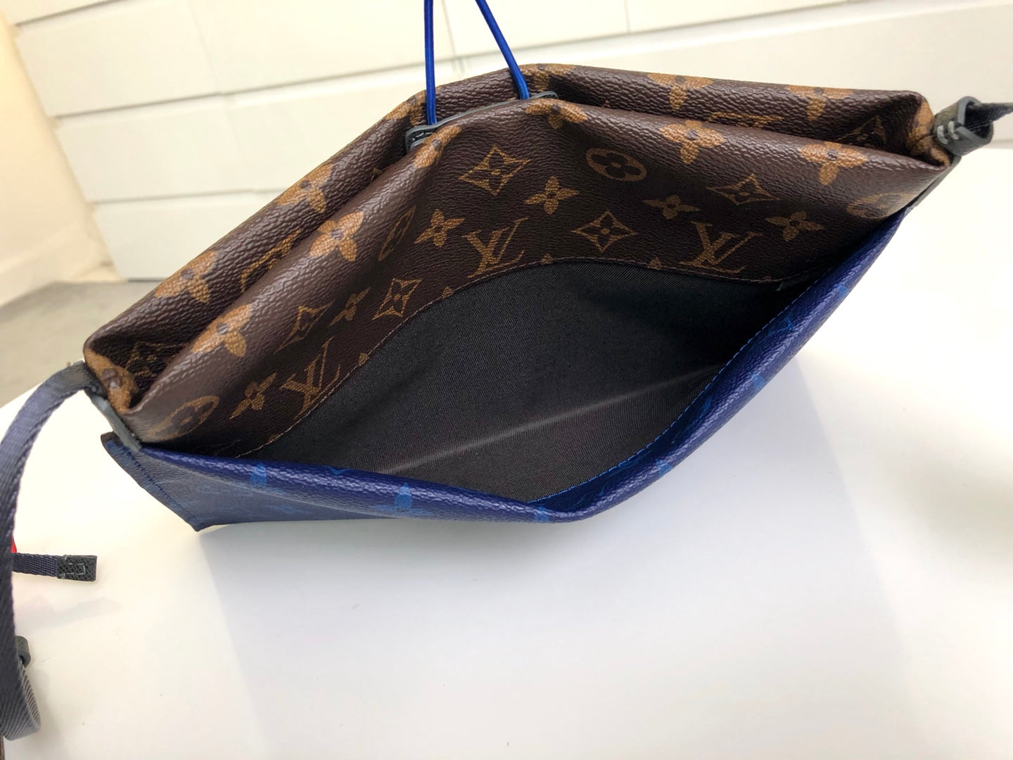 Lou-SMALL POUCH 手拿包 肩背包 老花藍色