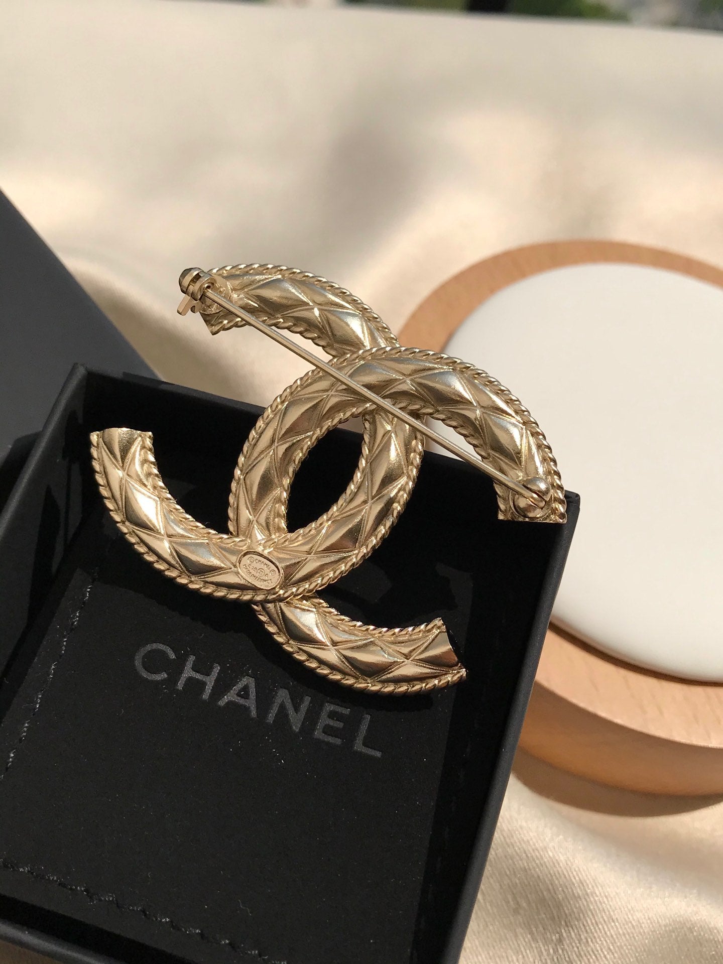 Chanel 胸針