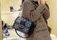 M59716 路L家-Dauphine 小號手袋 牛仔藍色 上身照