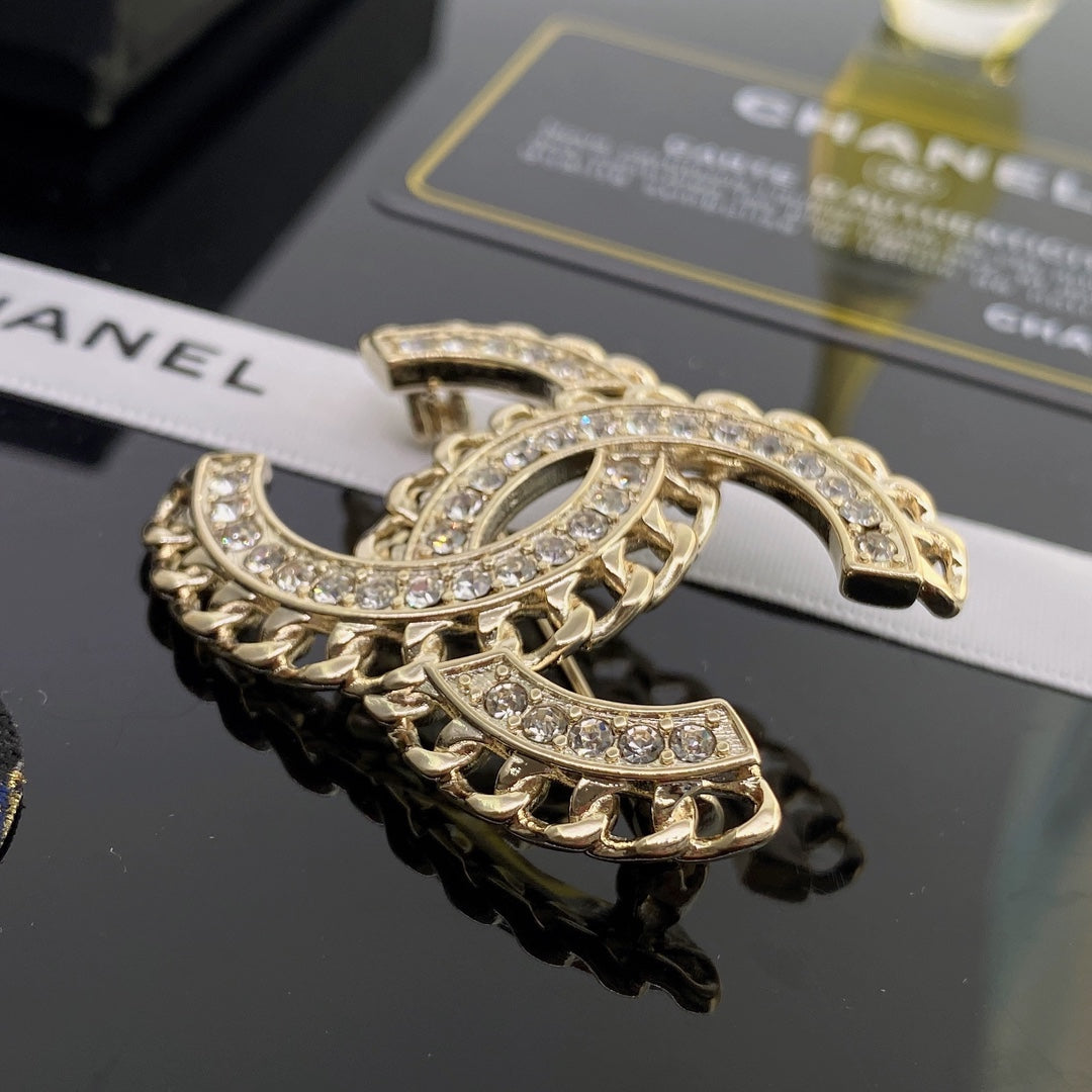 Chanel 胸針
