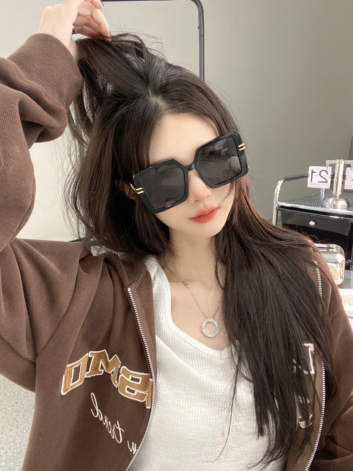 迪D家-墨鏡 8070 56口20-145 上身圖