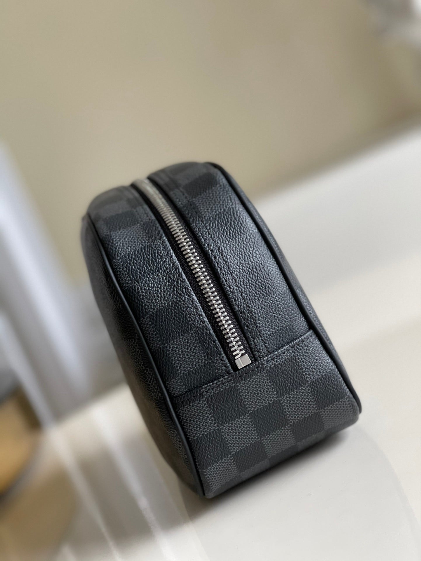 LV M47527 盥洗袋