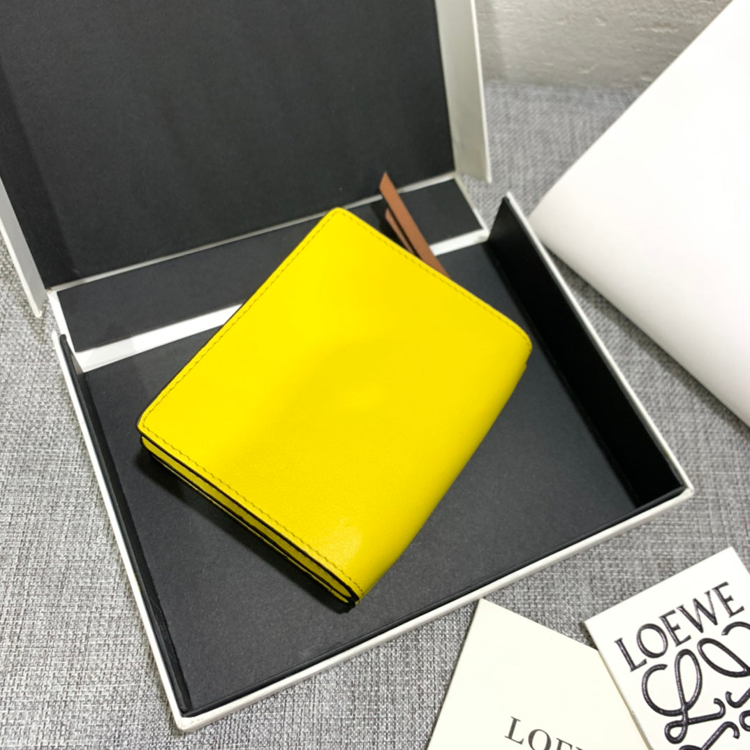 Loewe 限量特別款“龍貓”系列短夾