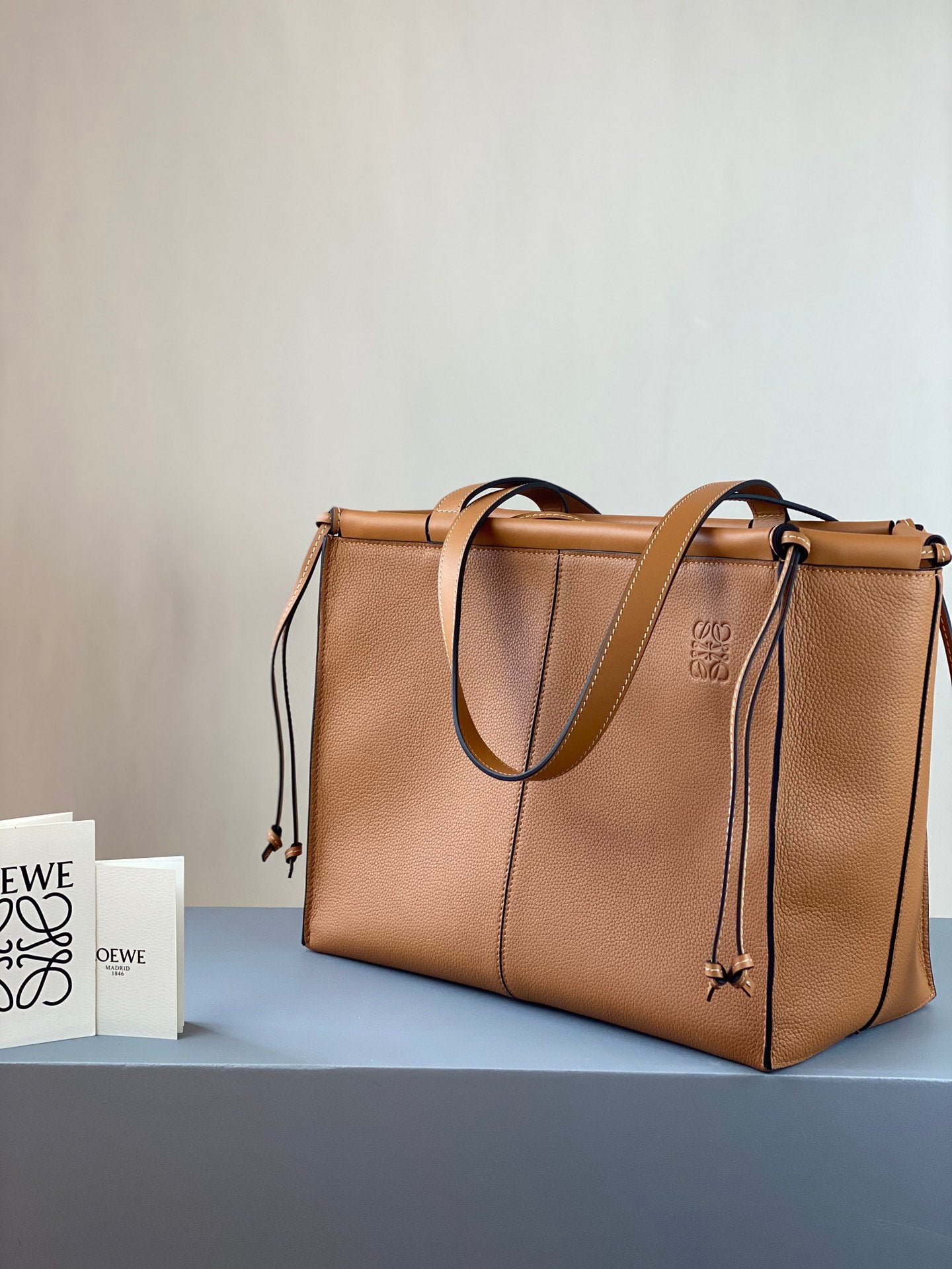 羅L威-Cushion tote 小號