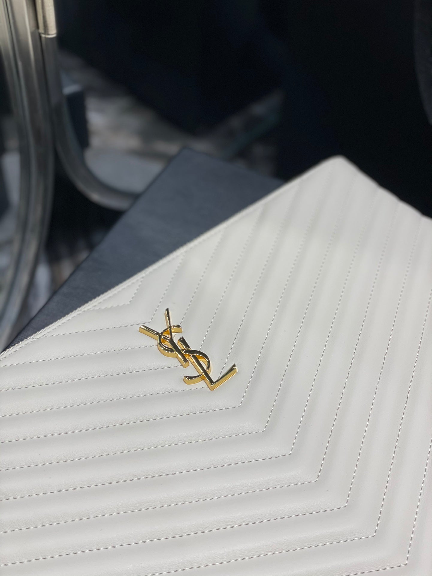 YSL 提花拼接文件手拿包-白色金扣-36cm