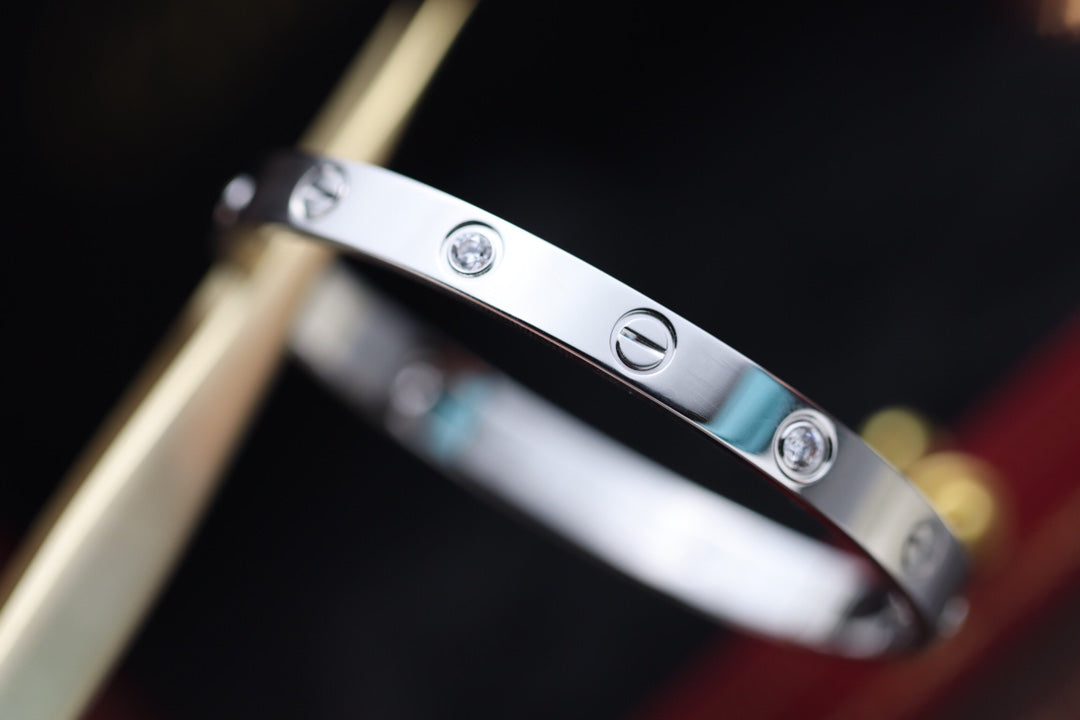 Cartier Love寬版手鐲-白金-4鑽