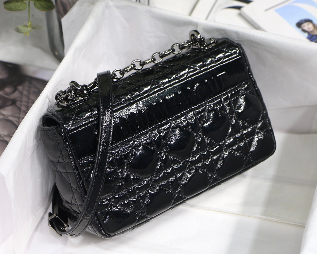 Dior Caro 褶皺漆皮系列 小號20cm-黑色