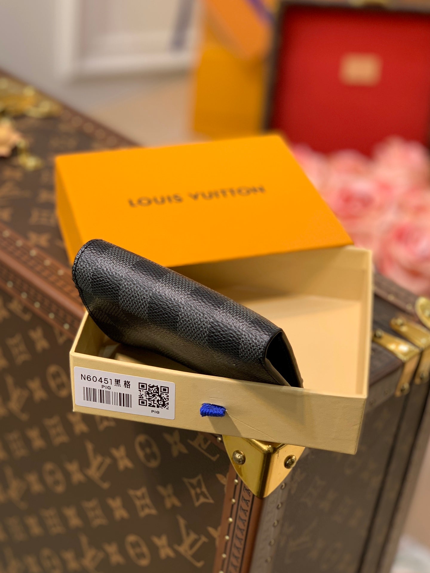 LV M60451 黑色棋盤格 Victorinem 短夾