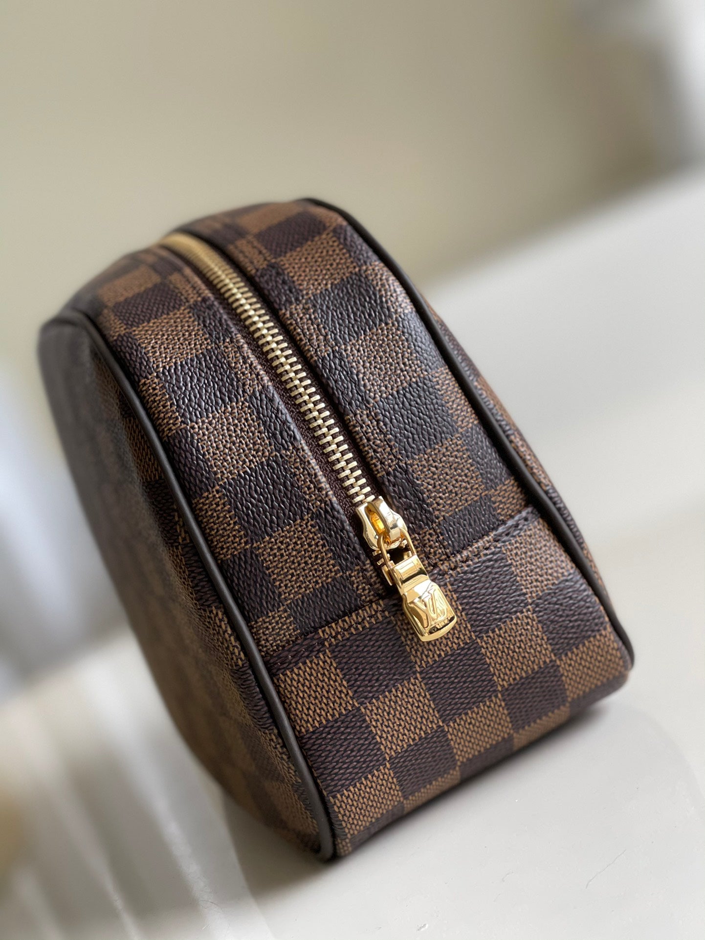 LV M47527 盥洗袋