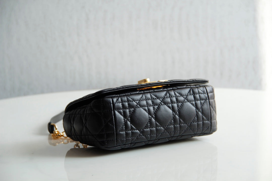 Dior Caro 小號20cm-黑色小牛皮
