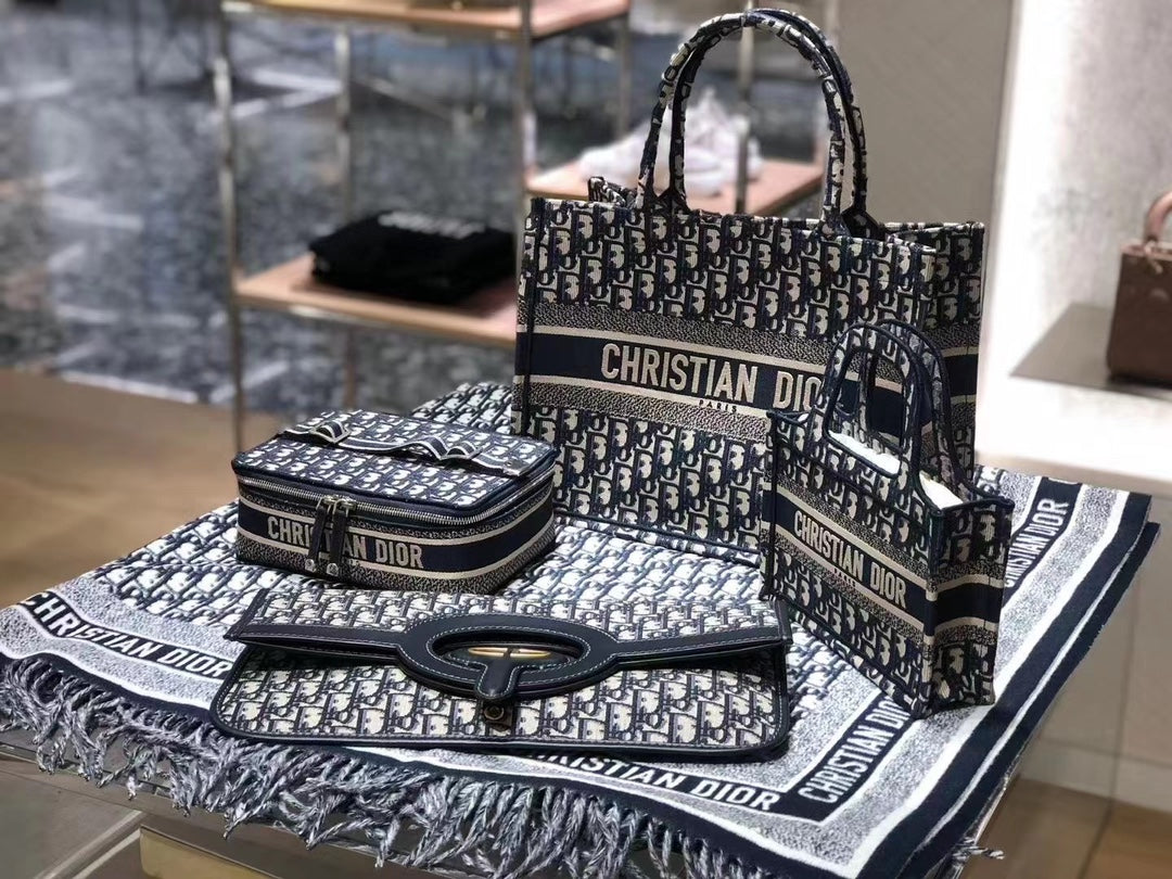 Dior 老花系列集合圖