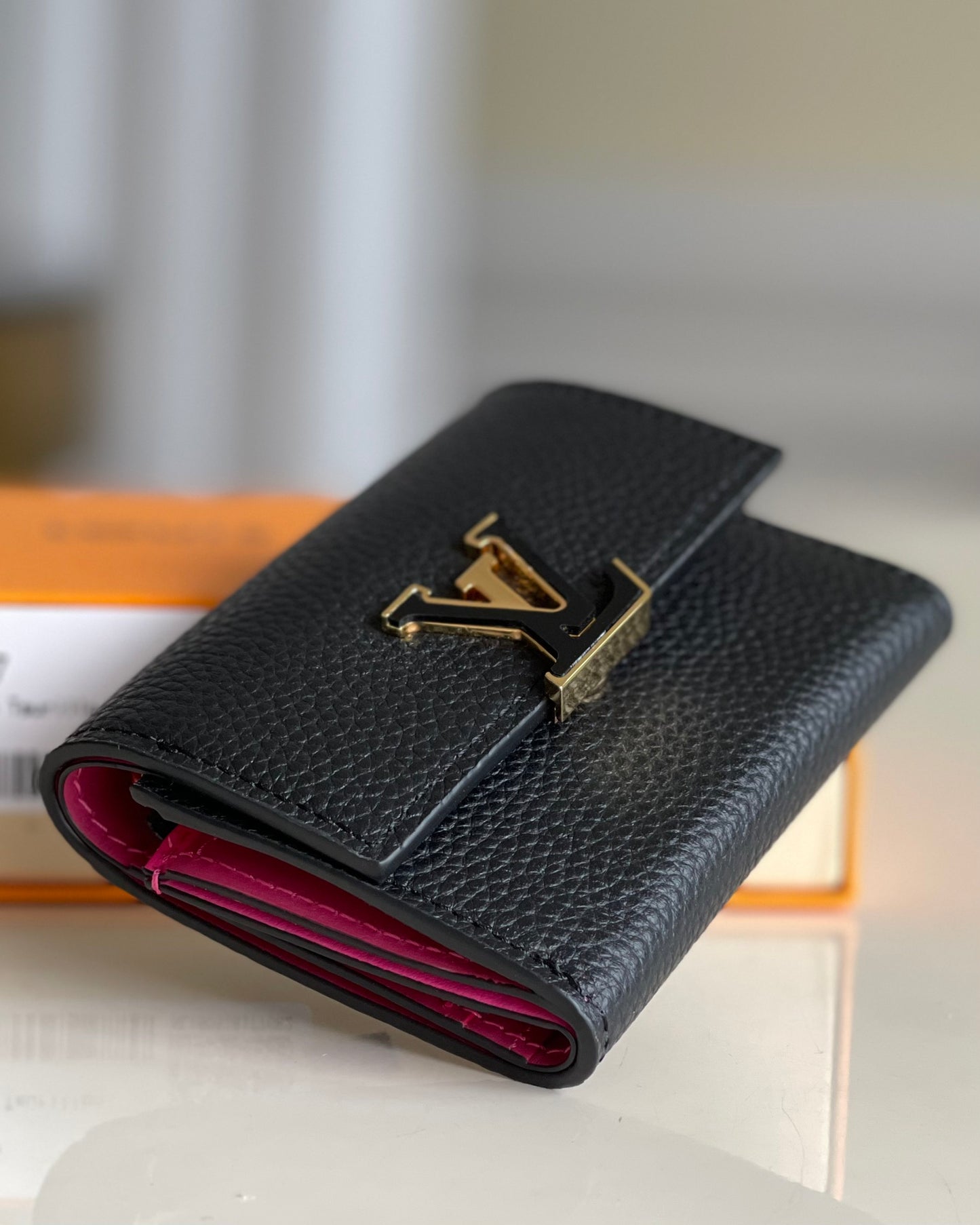 LV M68587 Capucines 三折短夾
