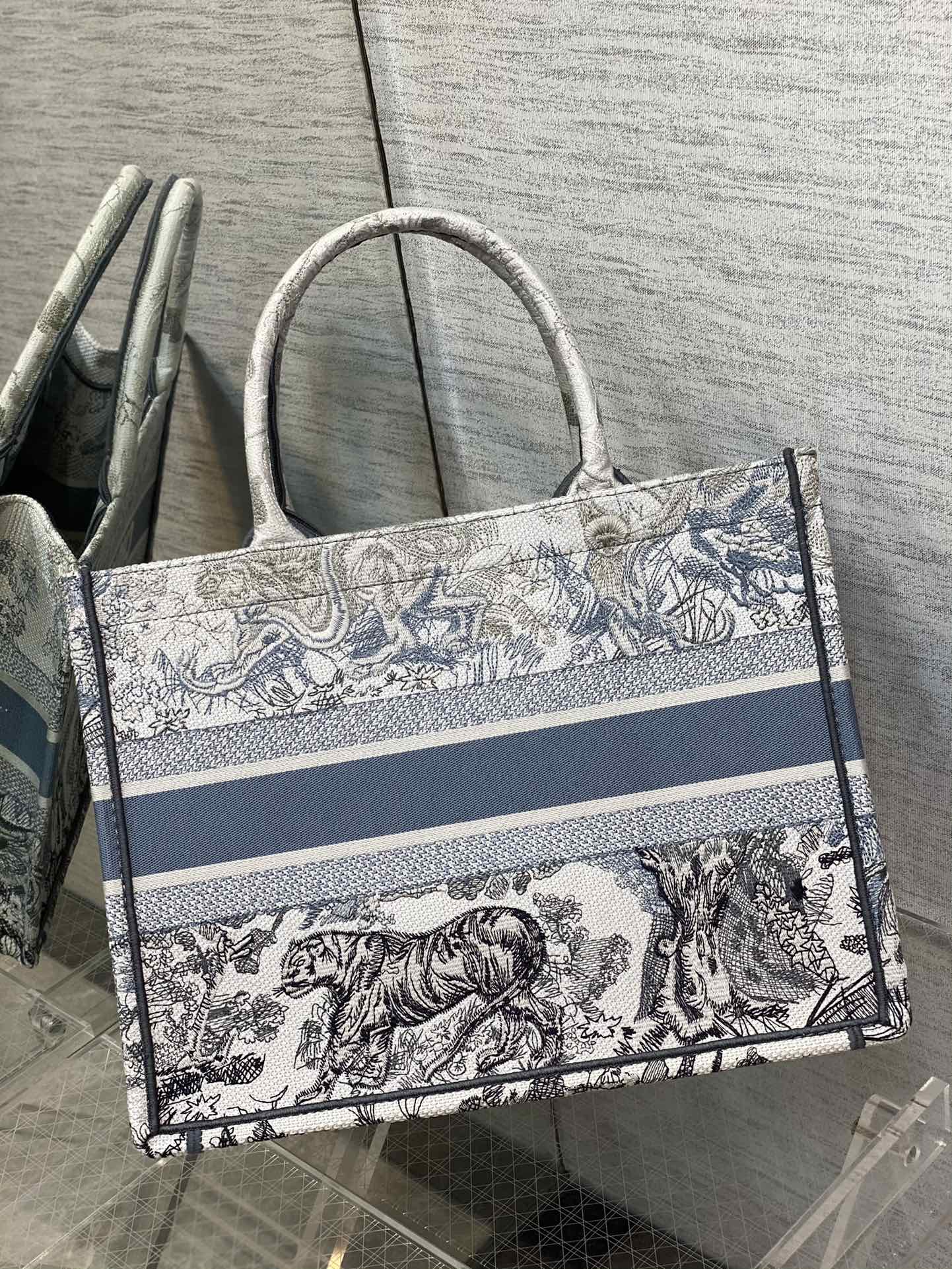 Dior Book Tote-小號36.5cm-漸變老虎