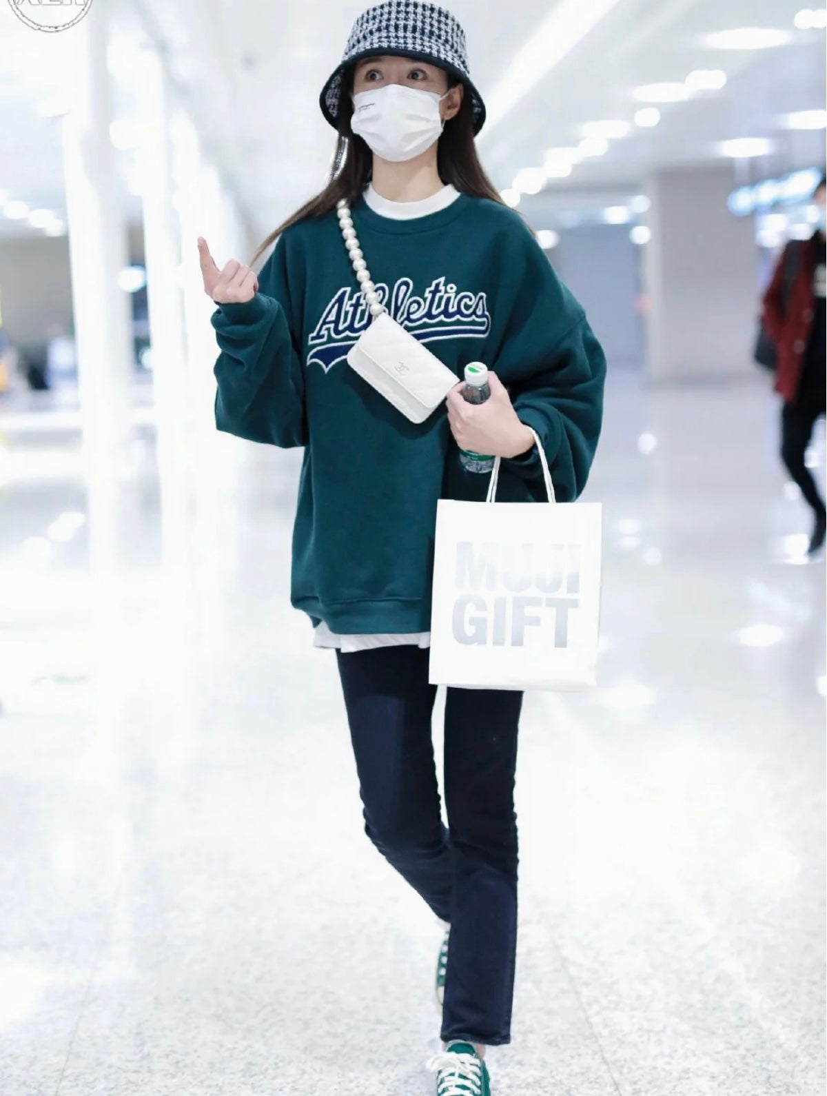 Chanel 珍珠鏈條小包