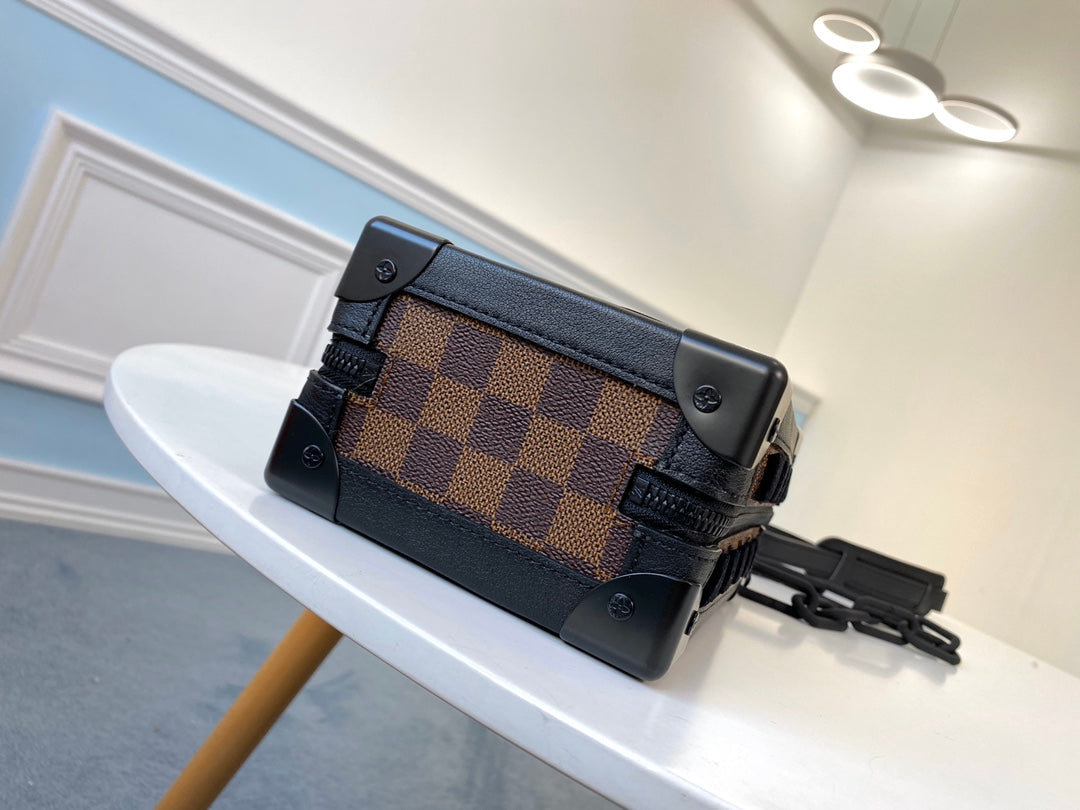 M45044 路L家-MINI SOFT TRUNK 手袋 咖格黑色植絨