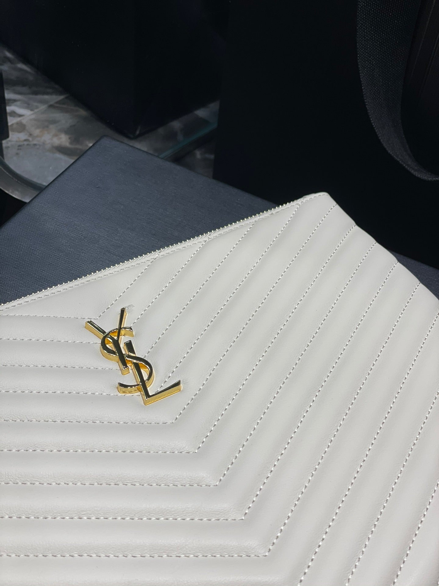 YSL_提花拼接文件手拿包-白色金扣-30cm