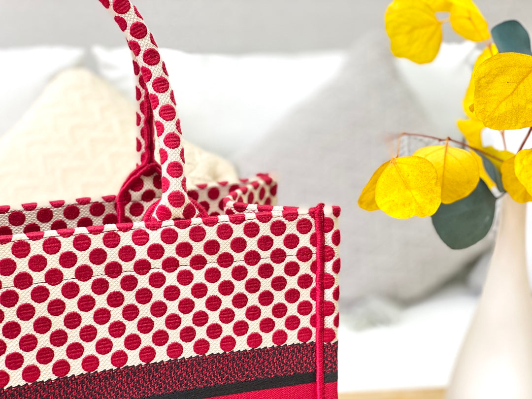 Dior Book Tote-小號36.5cm-刺繡波點