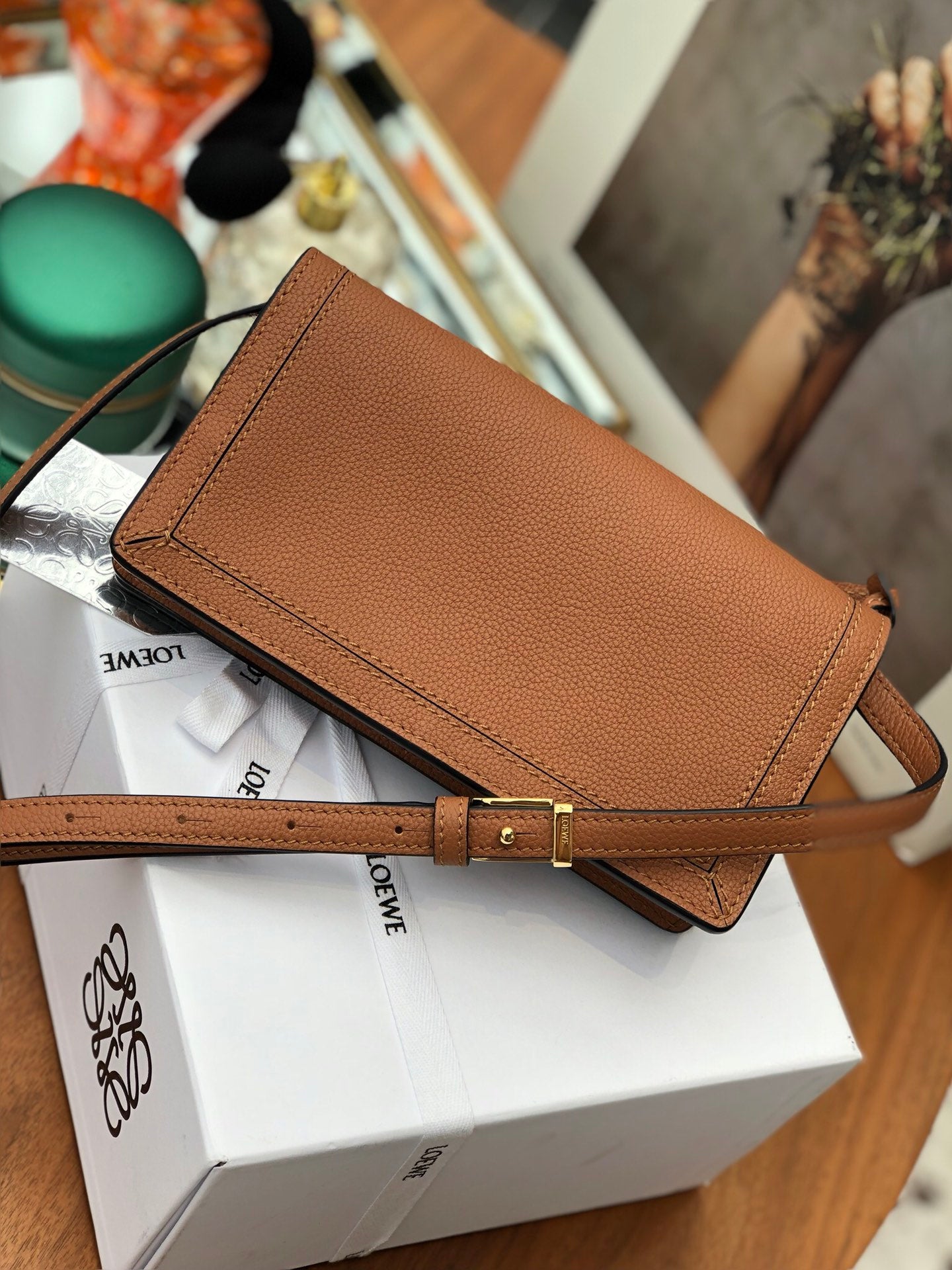 羅L威-2020新版本 三角包 Mini 棕色