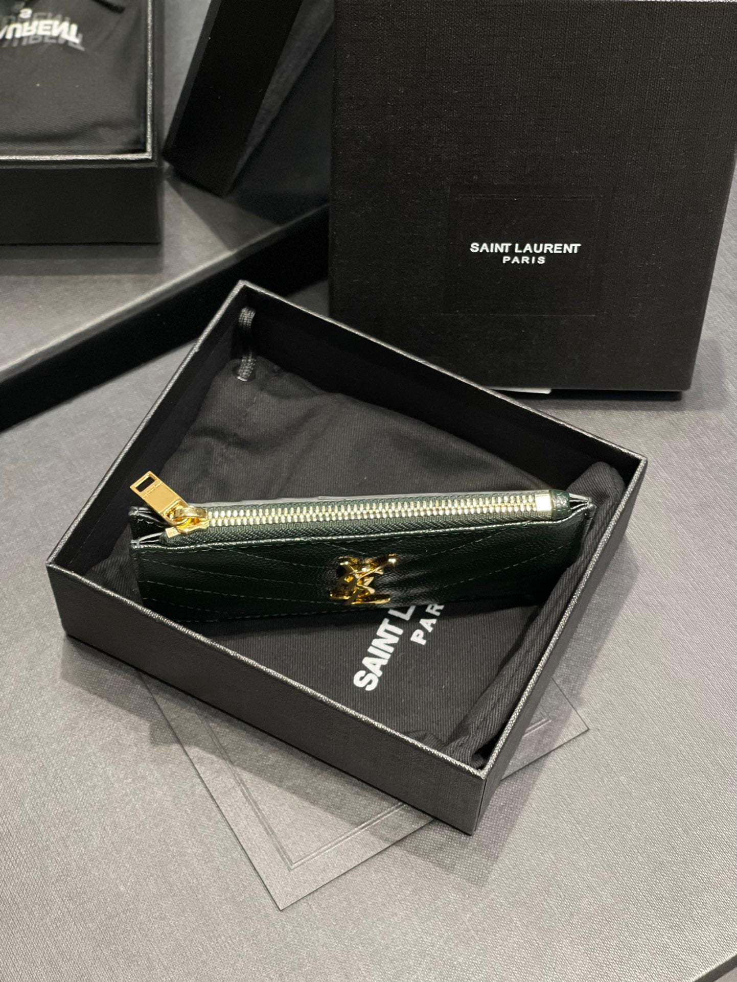 YSL 新品卡包_綠色金扣