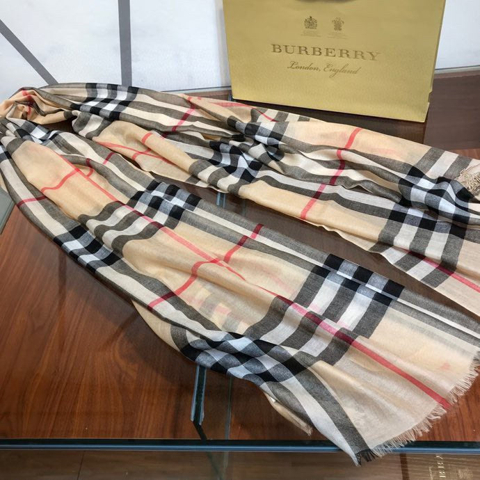 巴B家-經典版戰馬繡標圍巾 90*210cm 100%羊絨 杏色