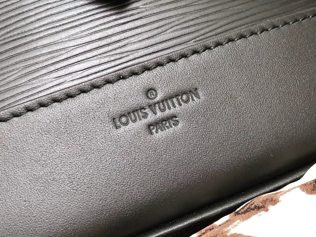 Lou-Messenger Congo迷你 郵差包 黑色