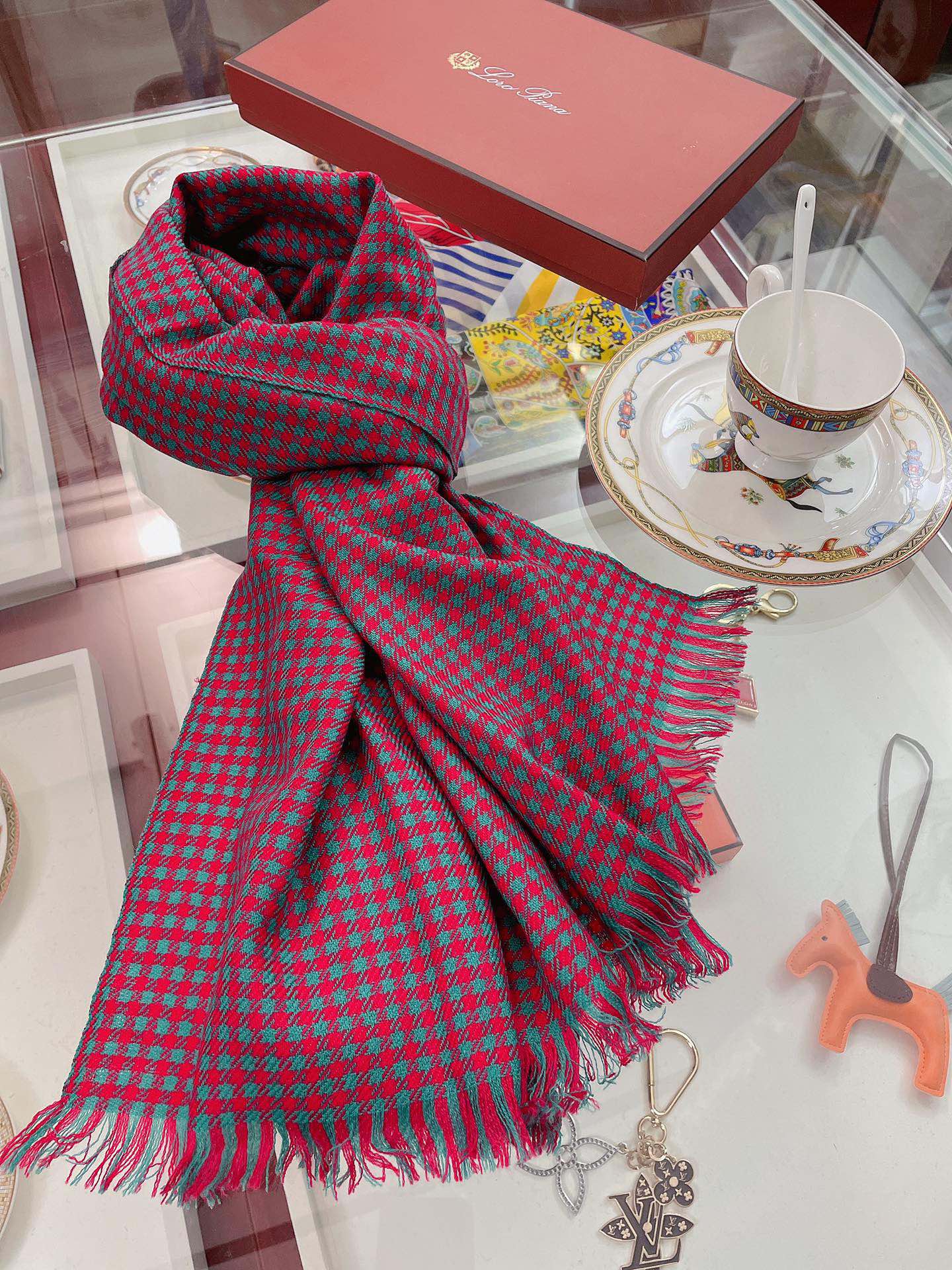 Loro Piana 山羊絨千鳥格圍巾