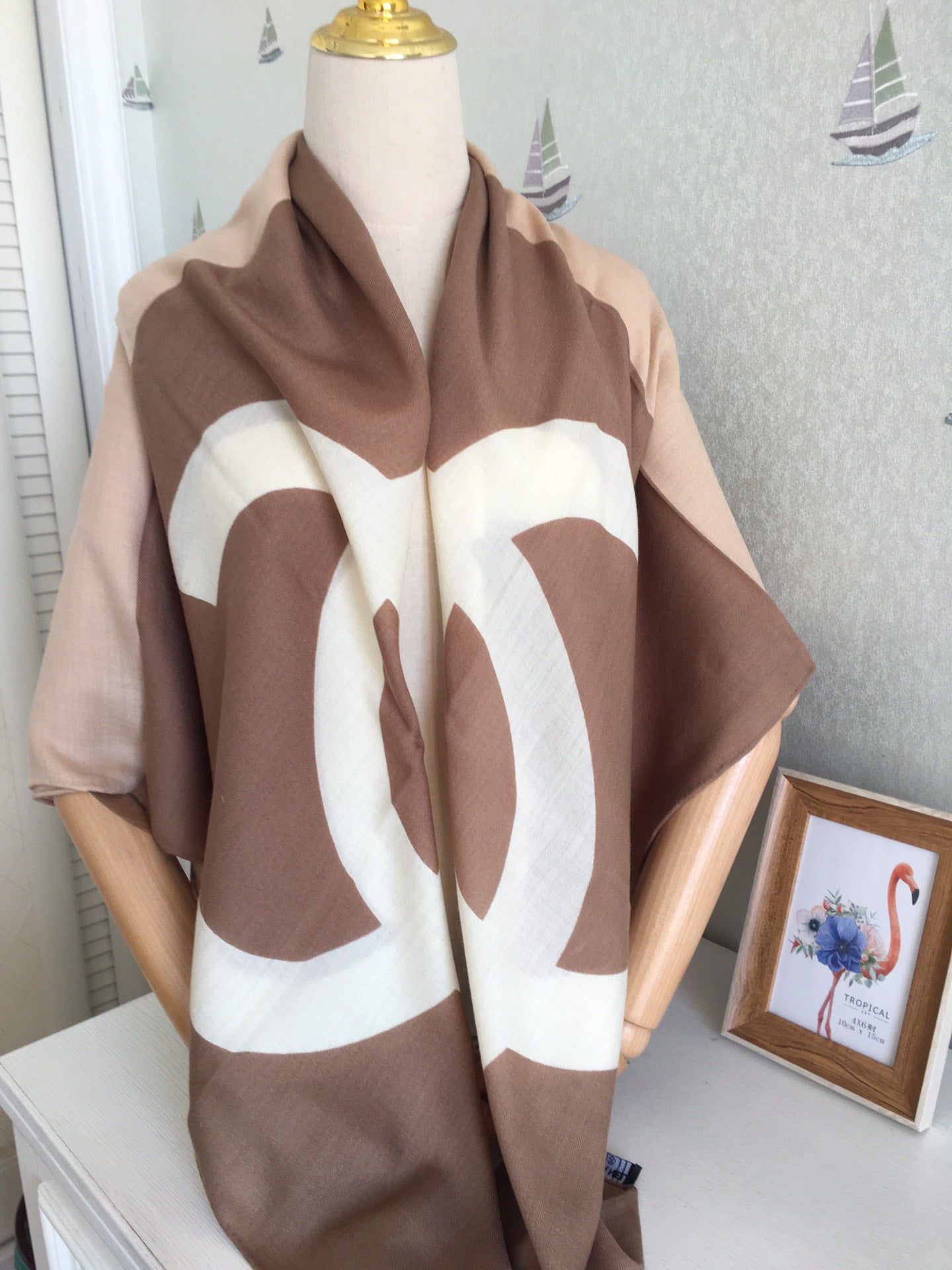 小香家-方形大絲巾 140cm-30%真絲70%羊毛