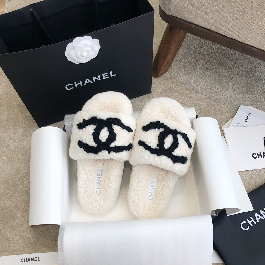 小香家-2022vs秋季 經典爆款羔羊毛拖鞋 白色