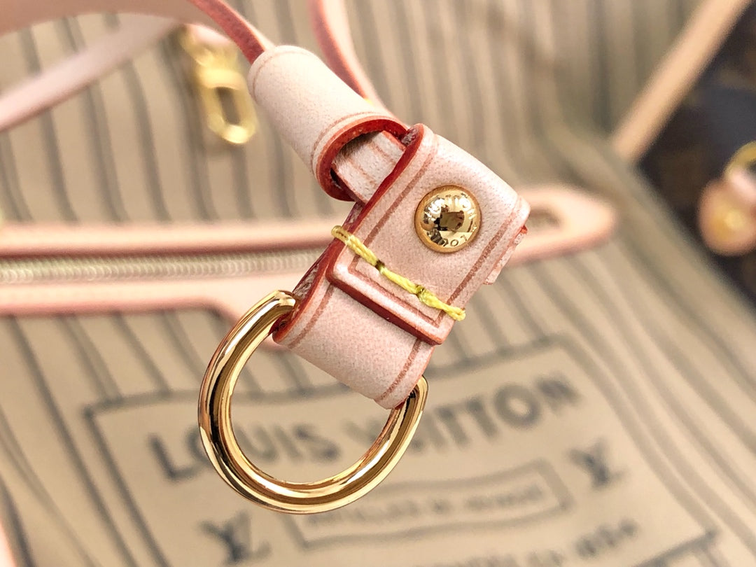 M40995 路L家-Neverfull 經典手袋