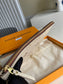 LV M80174 Daily 手拿包
