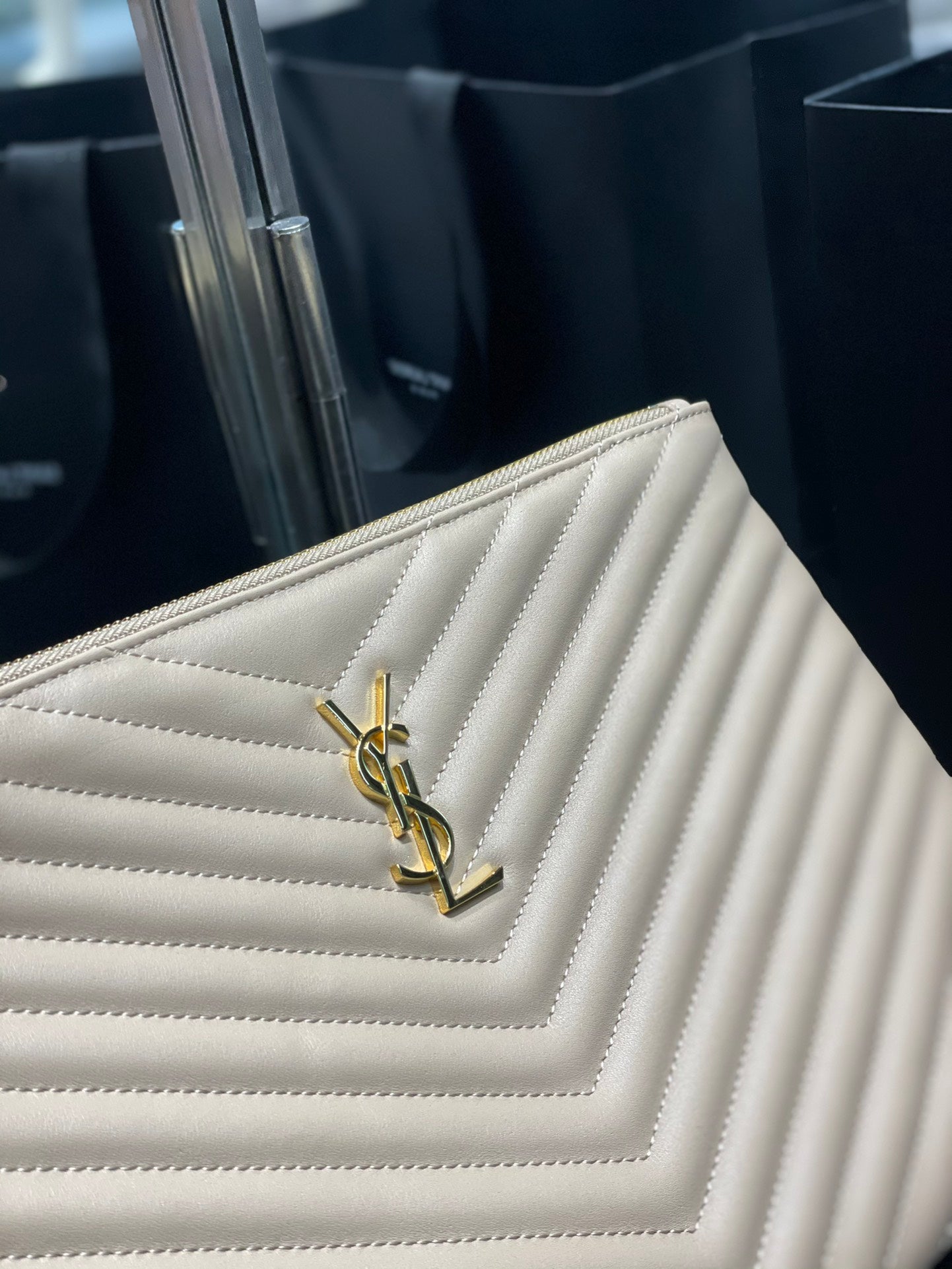 YSL_提花拼接文件手拿包-杏色金扣-30cm