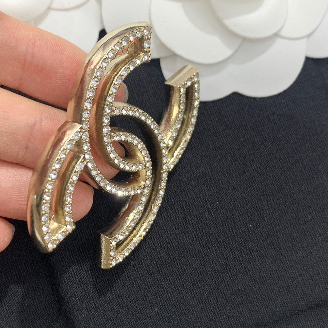 Chanel 胸針