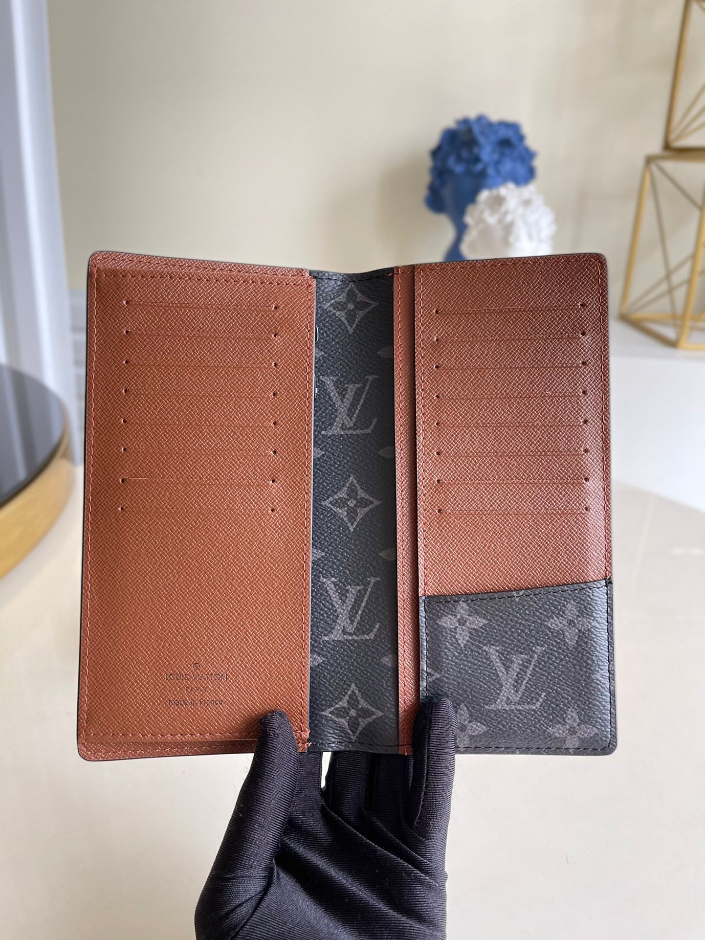 LV M80788 白色水波紋新款男士西裝夾  長夾