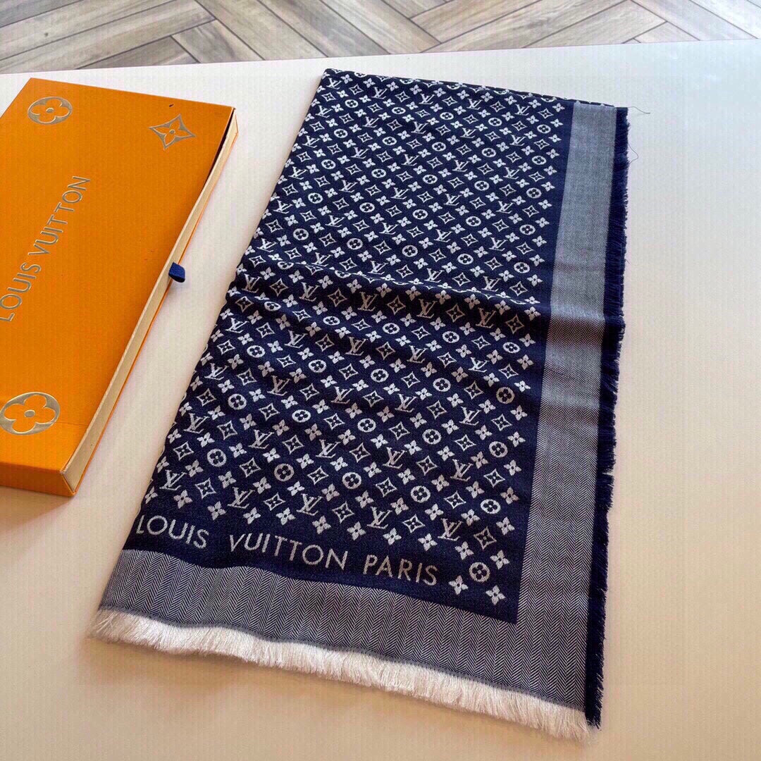 路L家-字母logo提花圍巾 120*120cm 50%羊毛+50%桑蠶絲 藍色