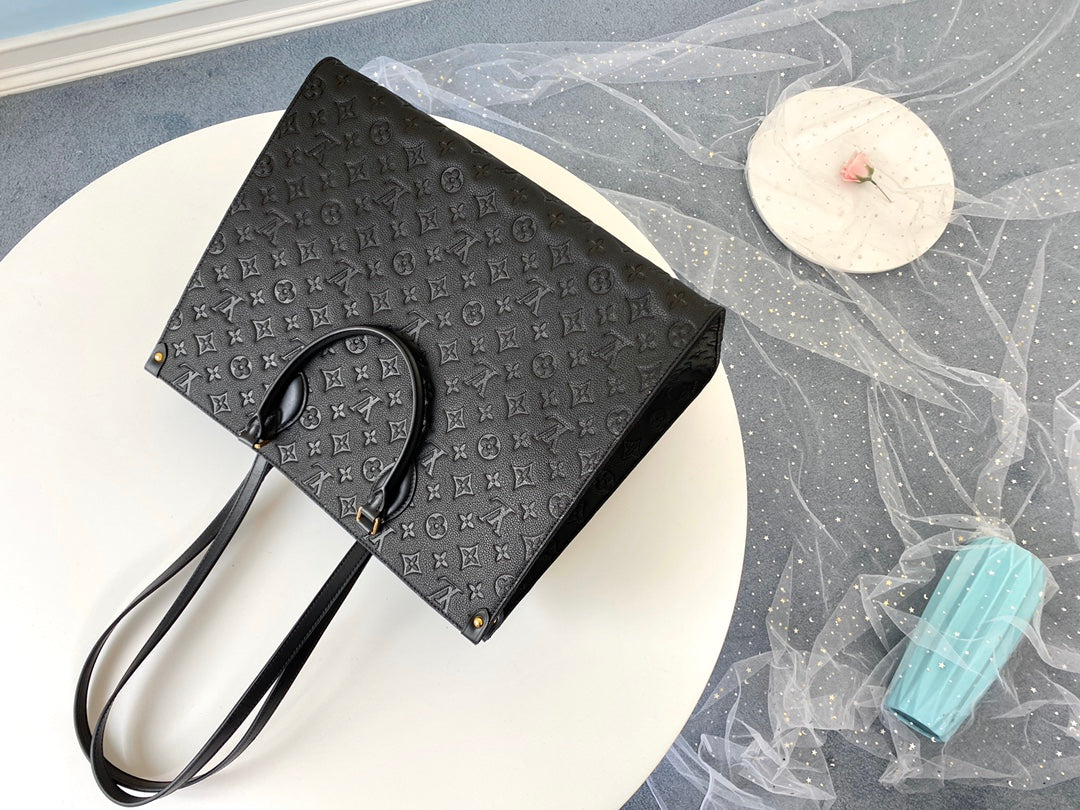 LV M44925 黑色壓花 ONTHEGO 手袋