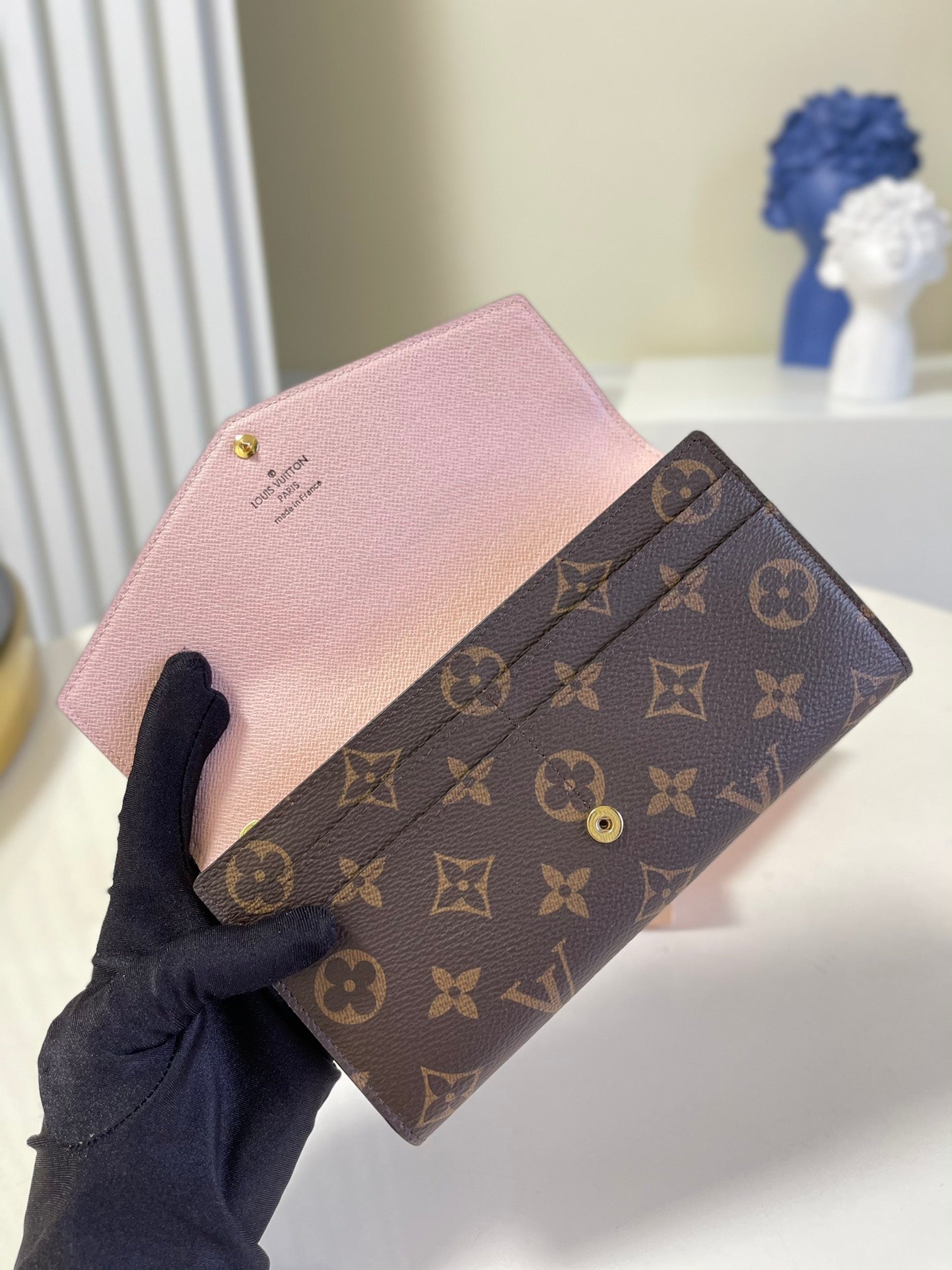 LV M60531 信封長夾-老花粉裡