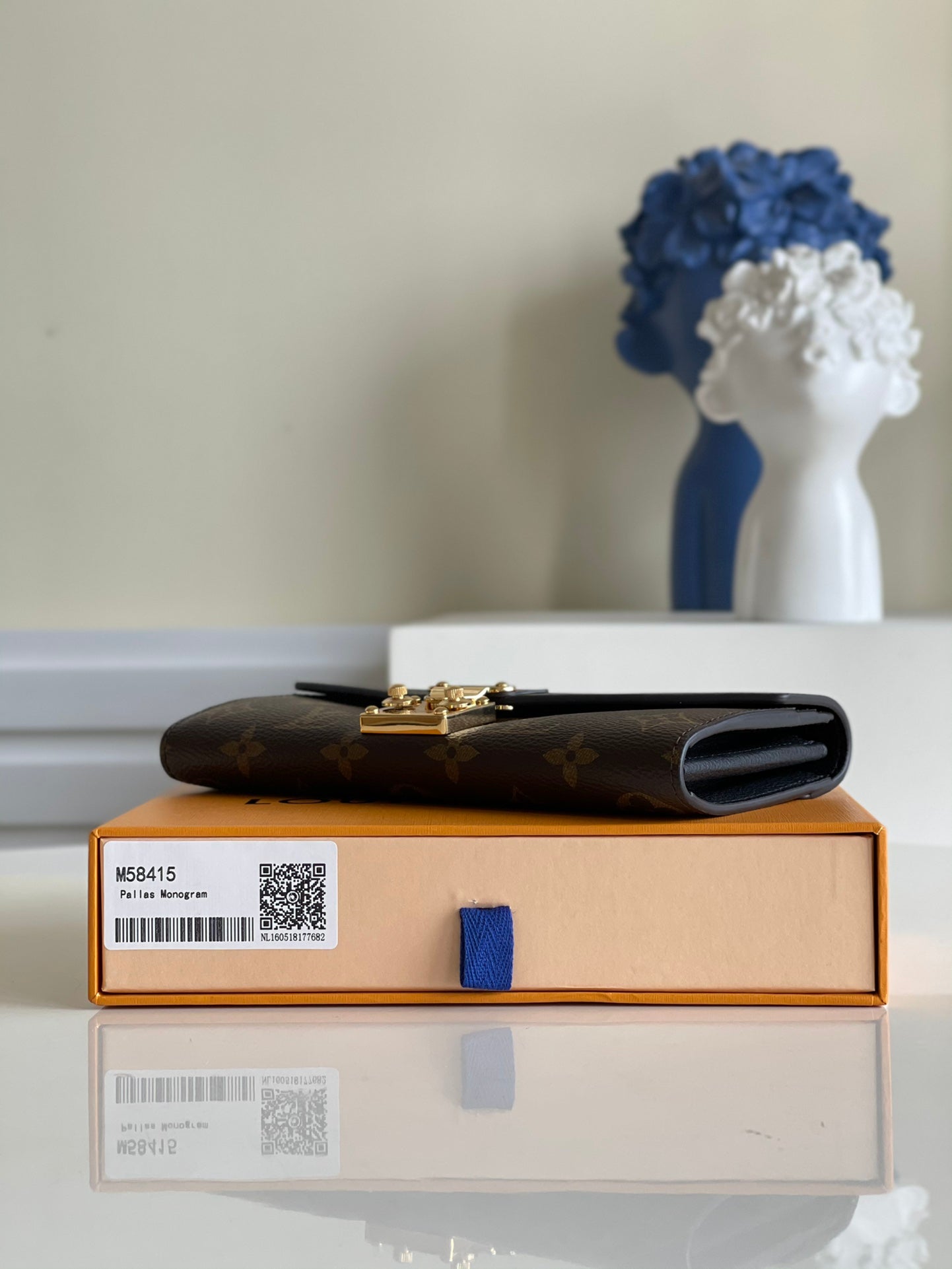 LV M58415 黑色老花 信封式Pallas錢夾