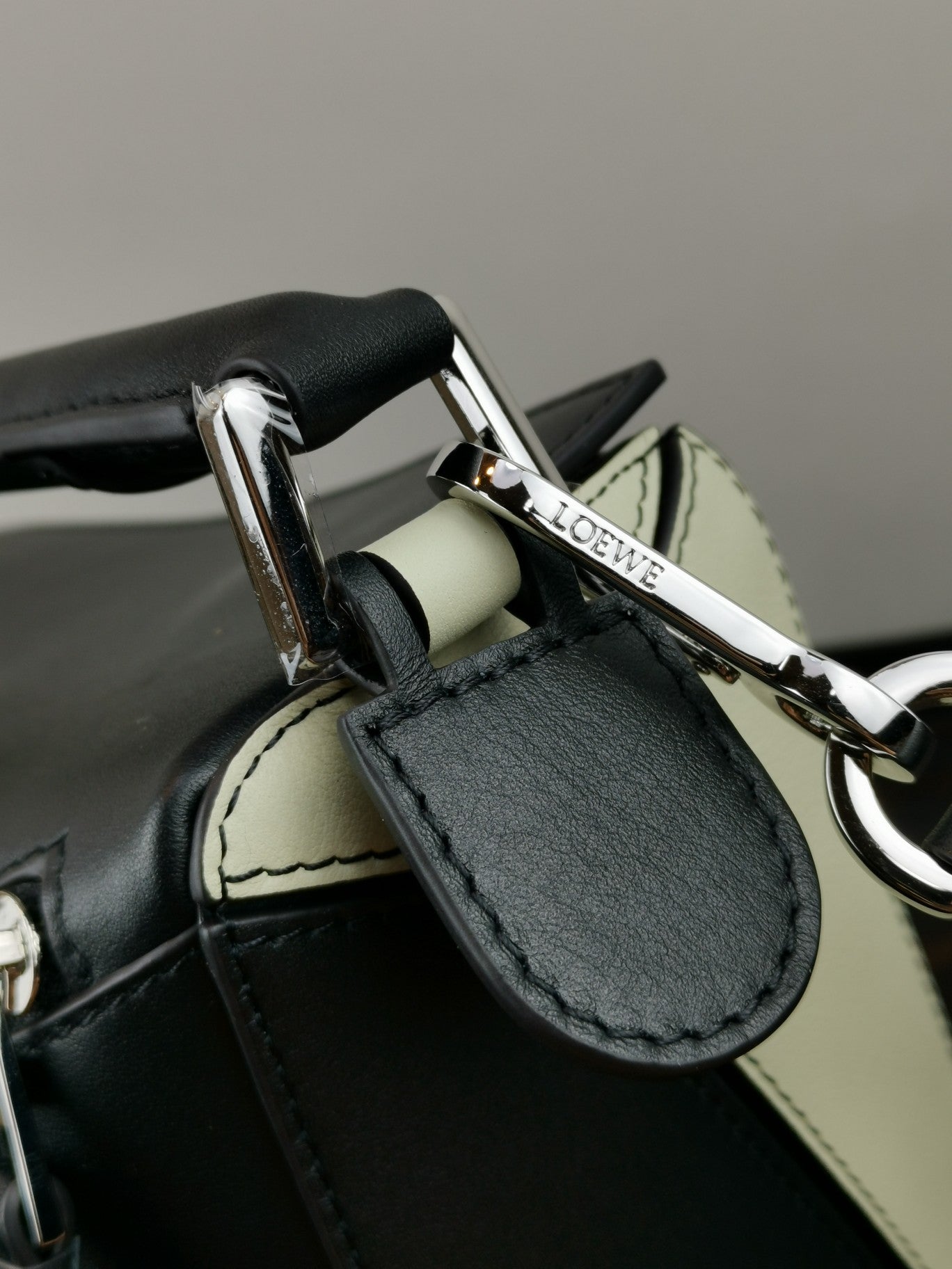 羅L威-Puzzle bag mini 小牛皮