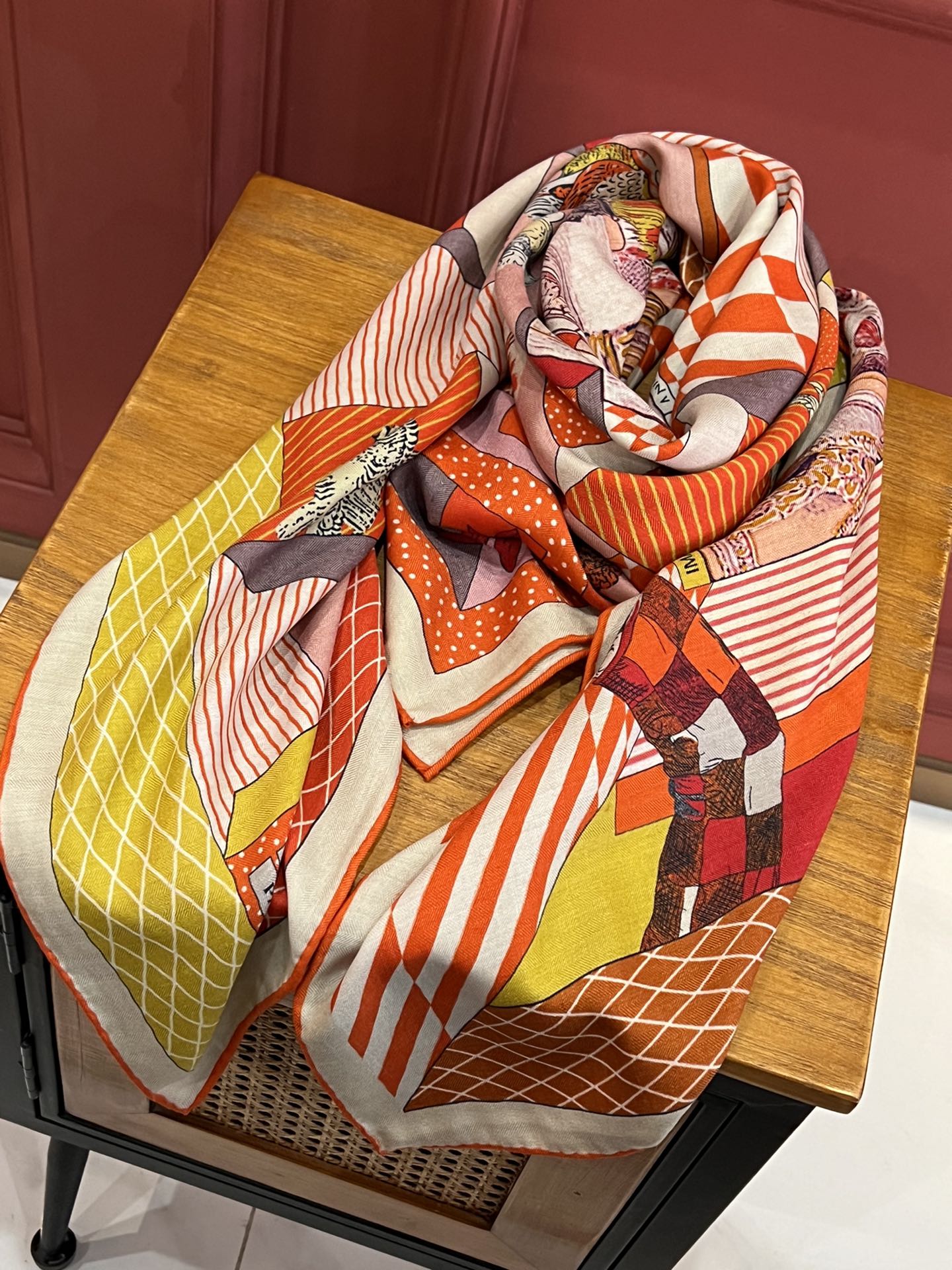 小愛款-大劇院方形圍巾 140*140cm 絲羊絨 橘色