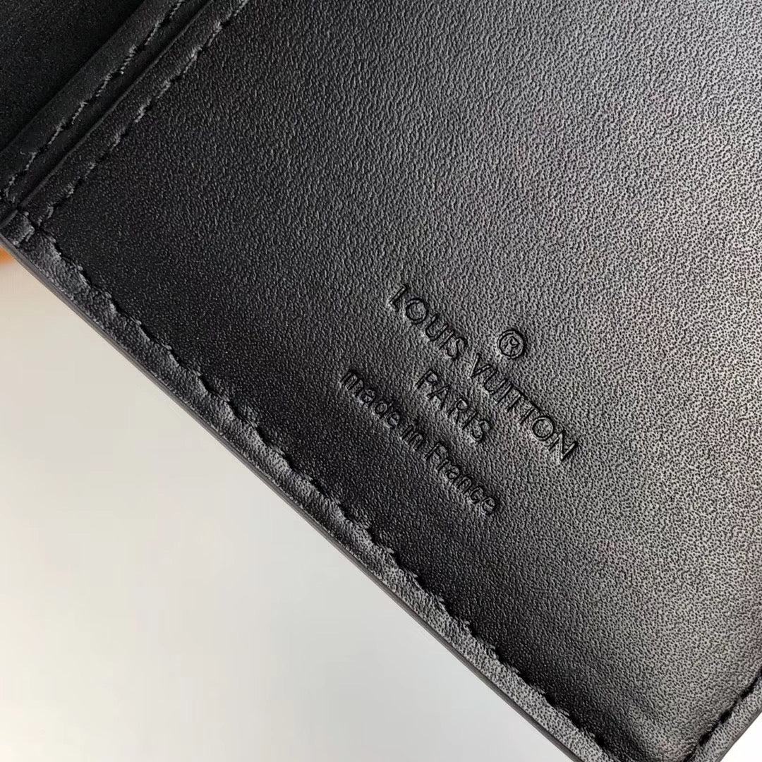 LV M62900 翻蓋長夾