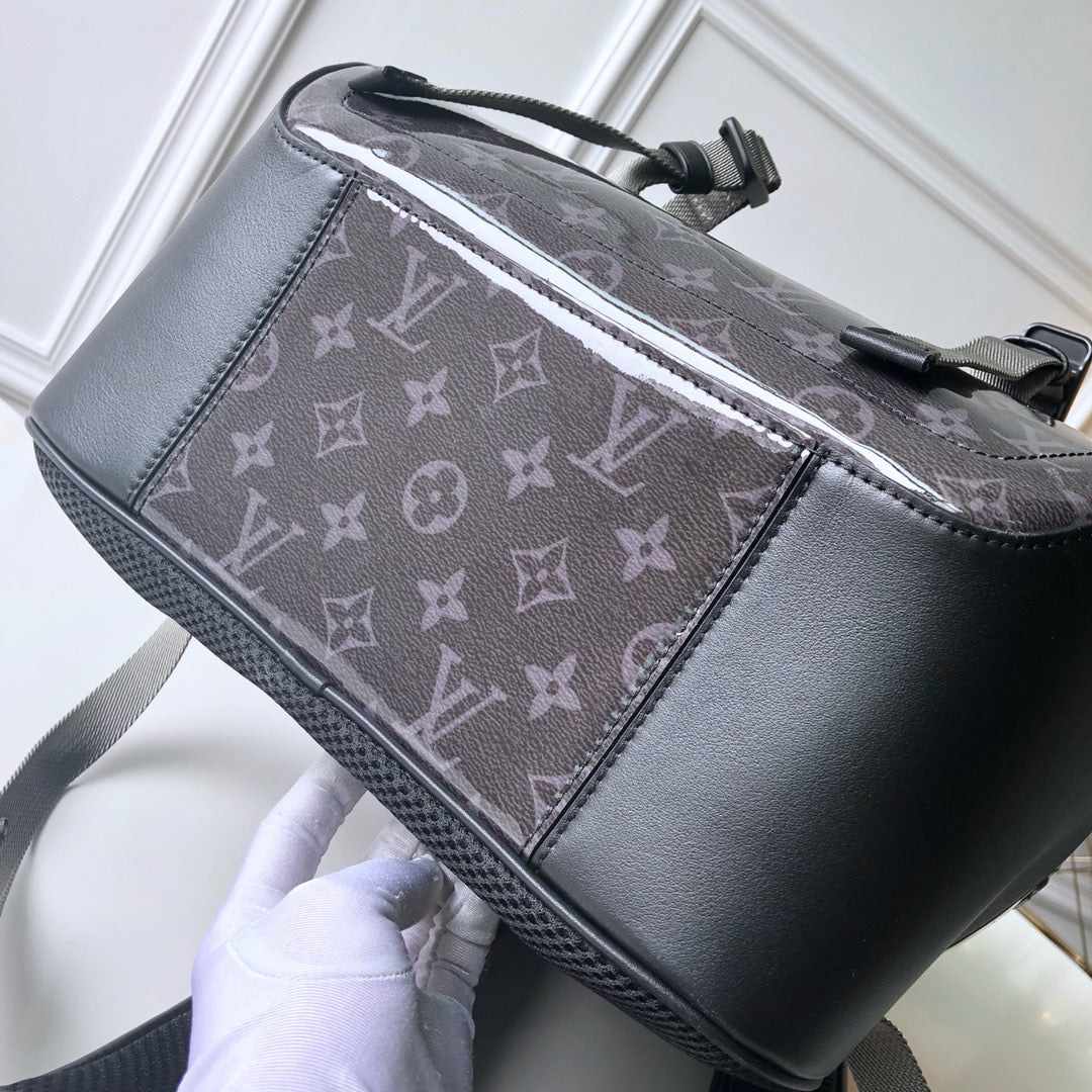 Lou-Monogram Titanium 後背包 大號 黑色