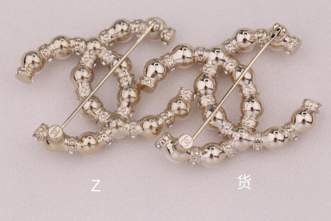 Chanel 胸針
